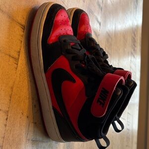 Nike Kids Sneakers in Red and Black